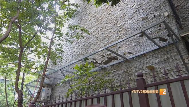 ！昆明这个小区居民进出心慌慌爱游戏ayx防护网都被打烂(图7)