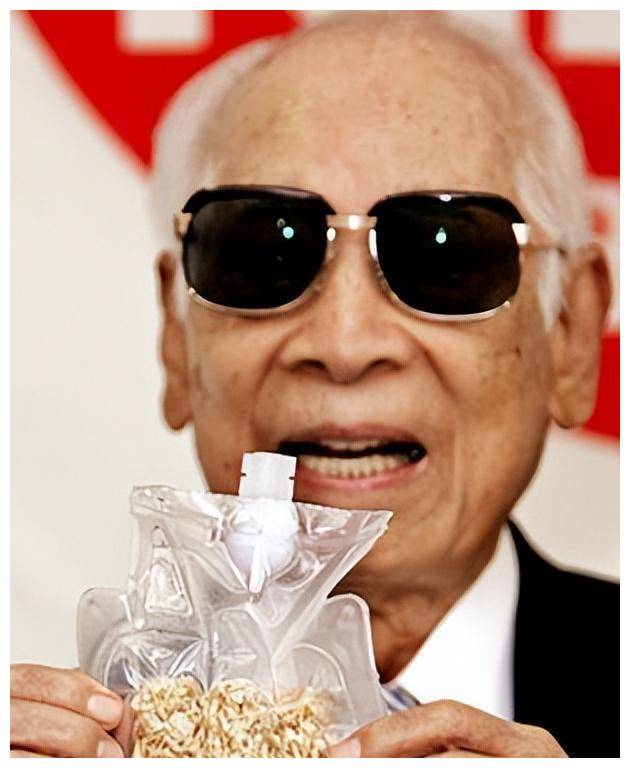8岁发明一样食物风靡全球而且国人都吃过ayx爱游戏app他3次破产2次入狱4(图2)