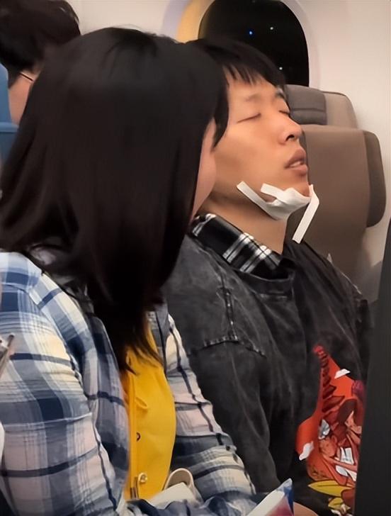 ：回应更多细节曝光网友说是“惯犯”爱游戏网站入口女子逼停飞机新后续(图3)